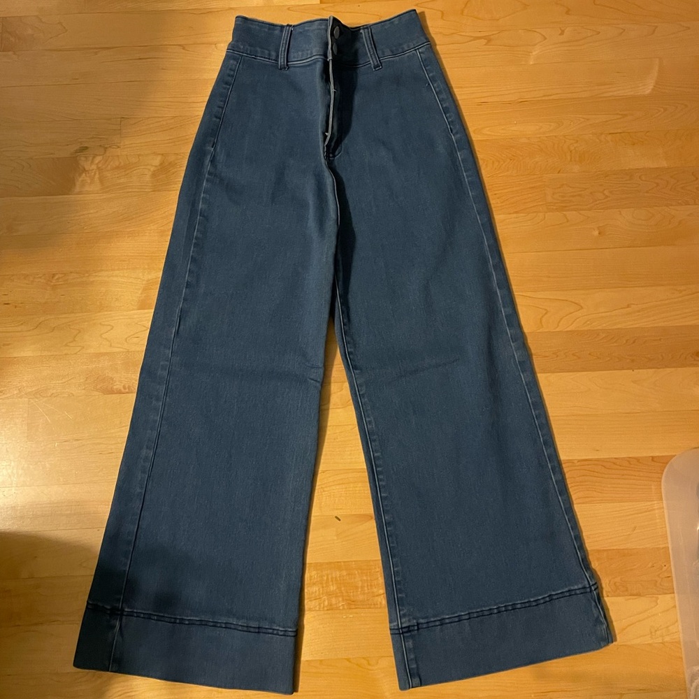 Waist snatching flare jeans